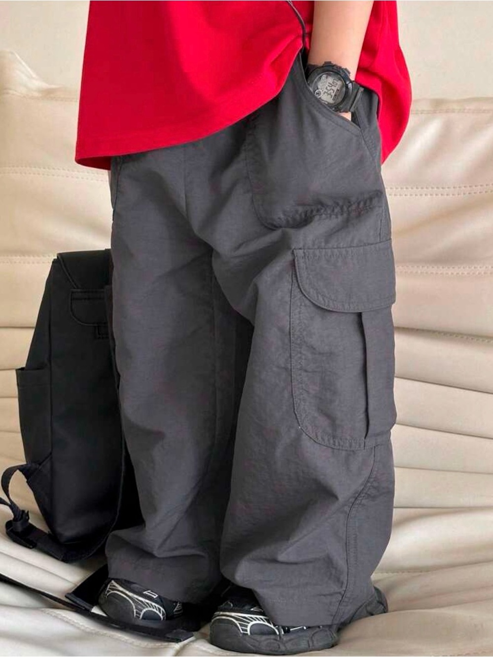 Men's Wide-Leg Cargo Pants in Dark Gray